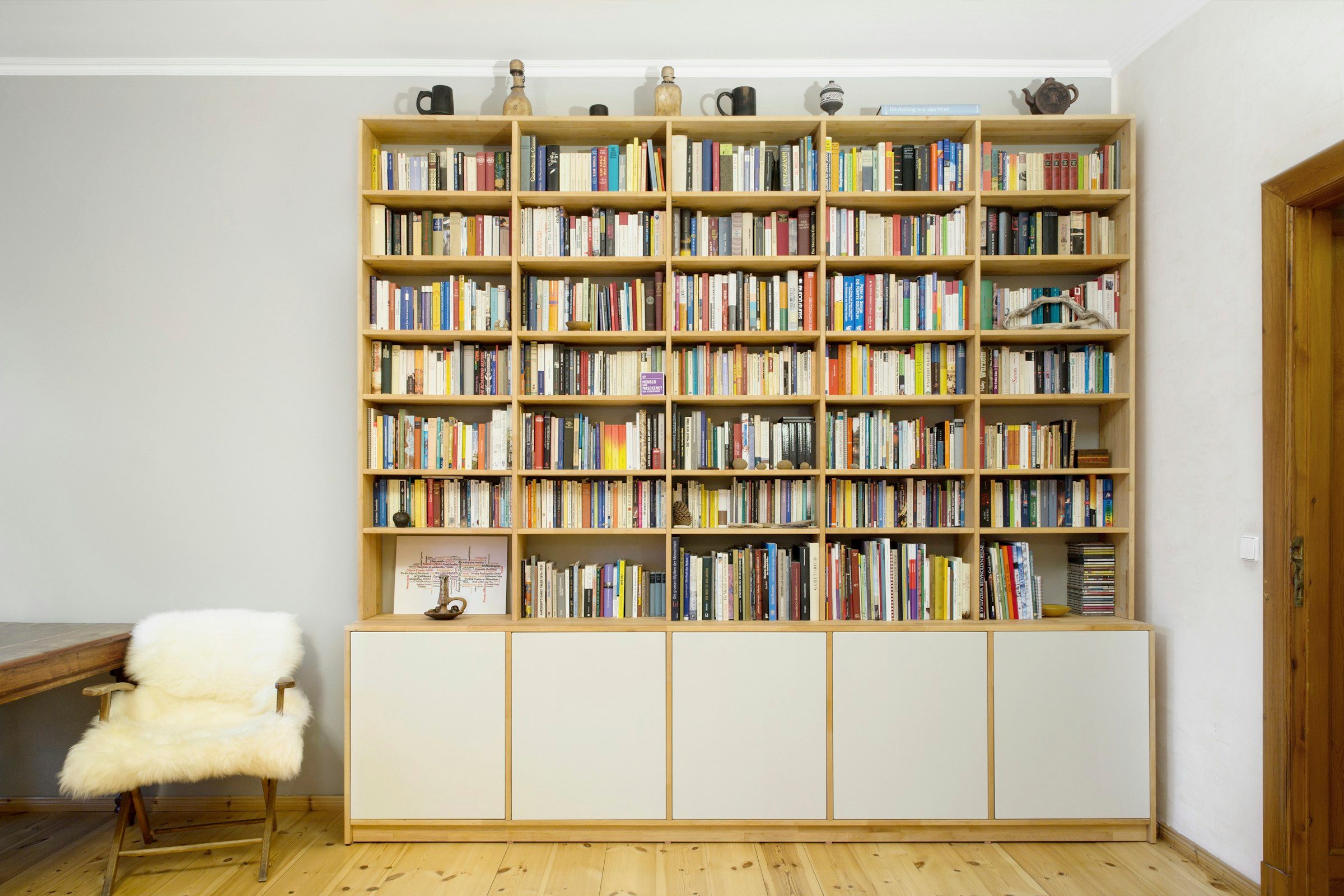 Oak bookcase wall, example image